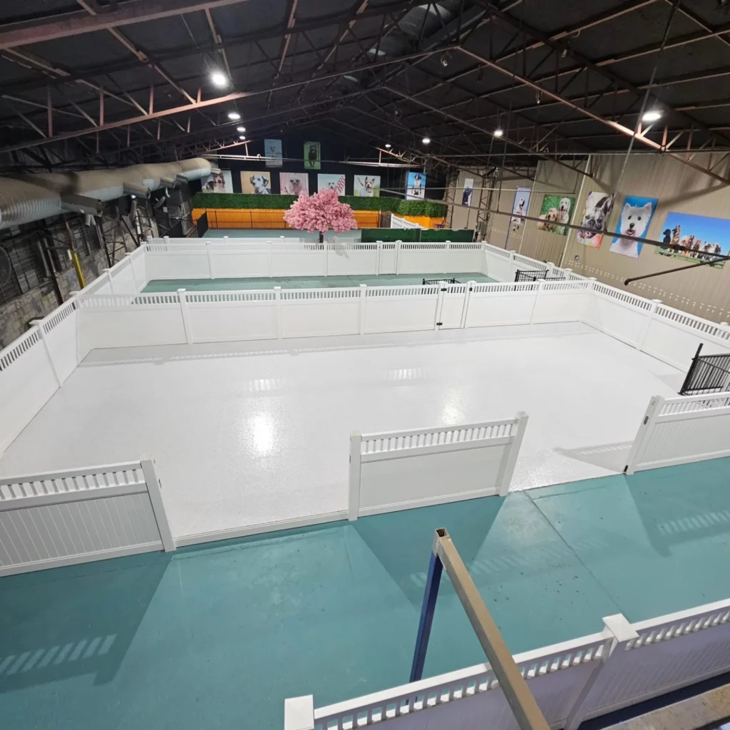 Plain coat epoxy flooring in large commercial building